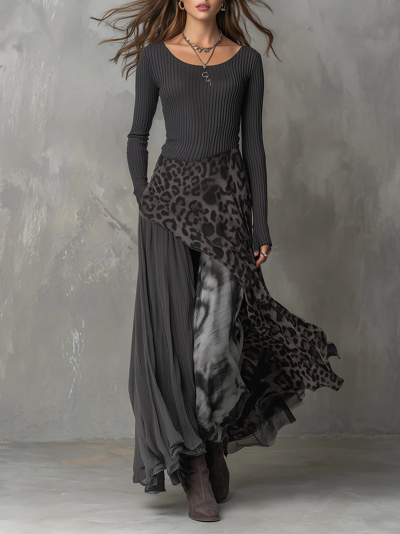 Vestido largo a rayas con estampado de leopardo