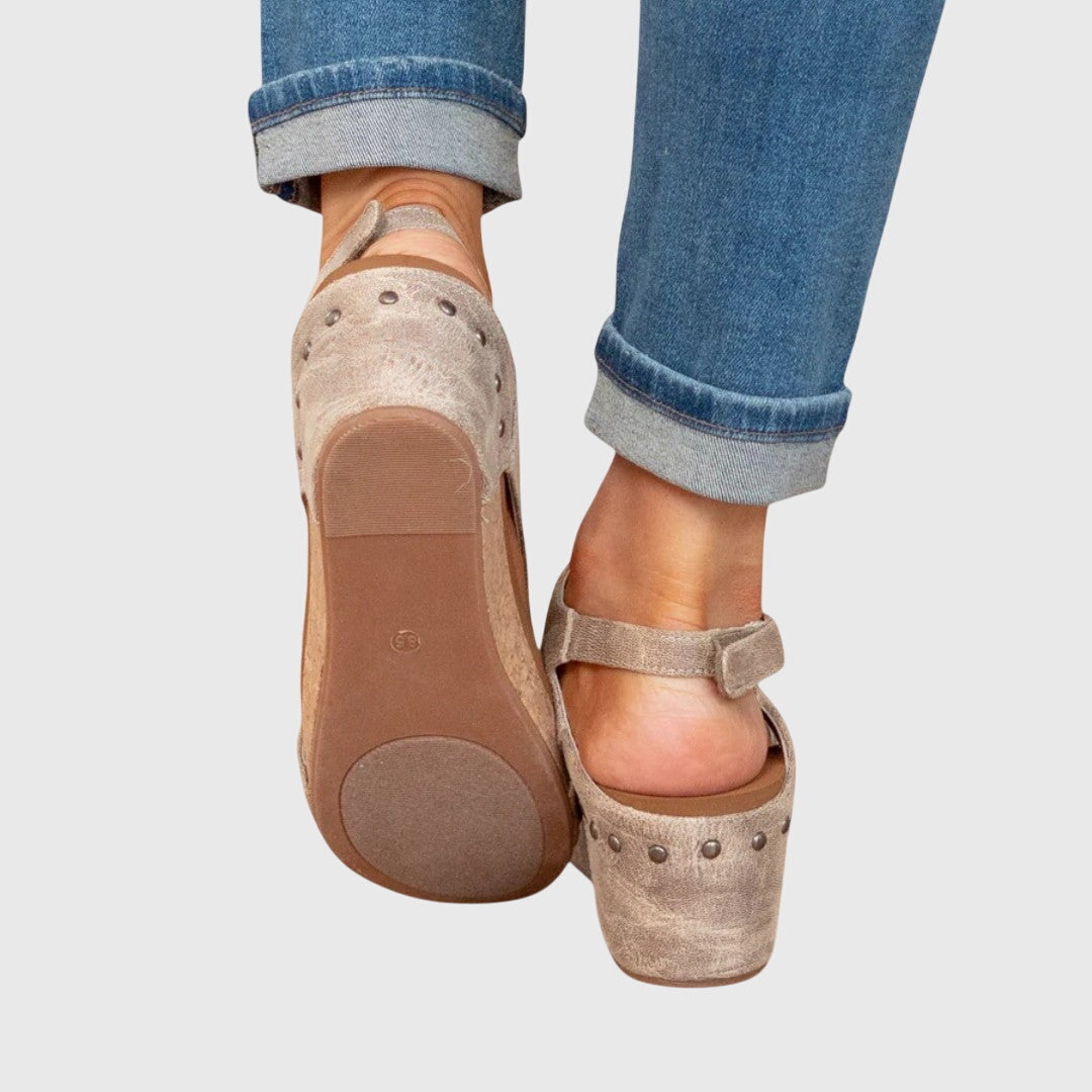 #Color_Beige