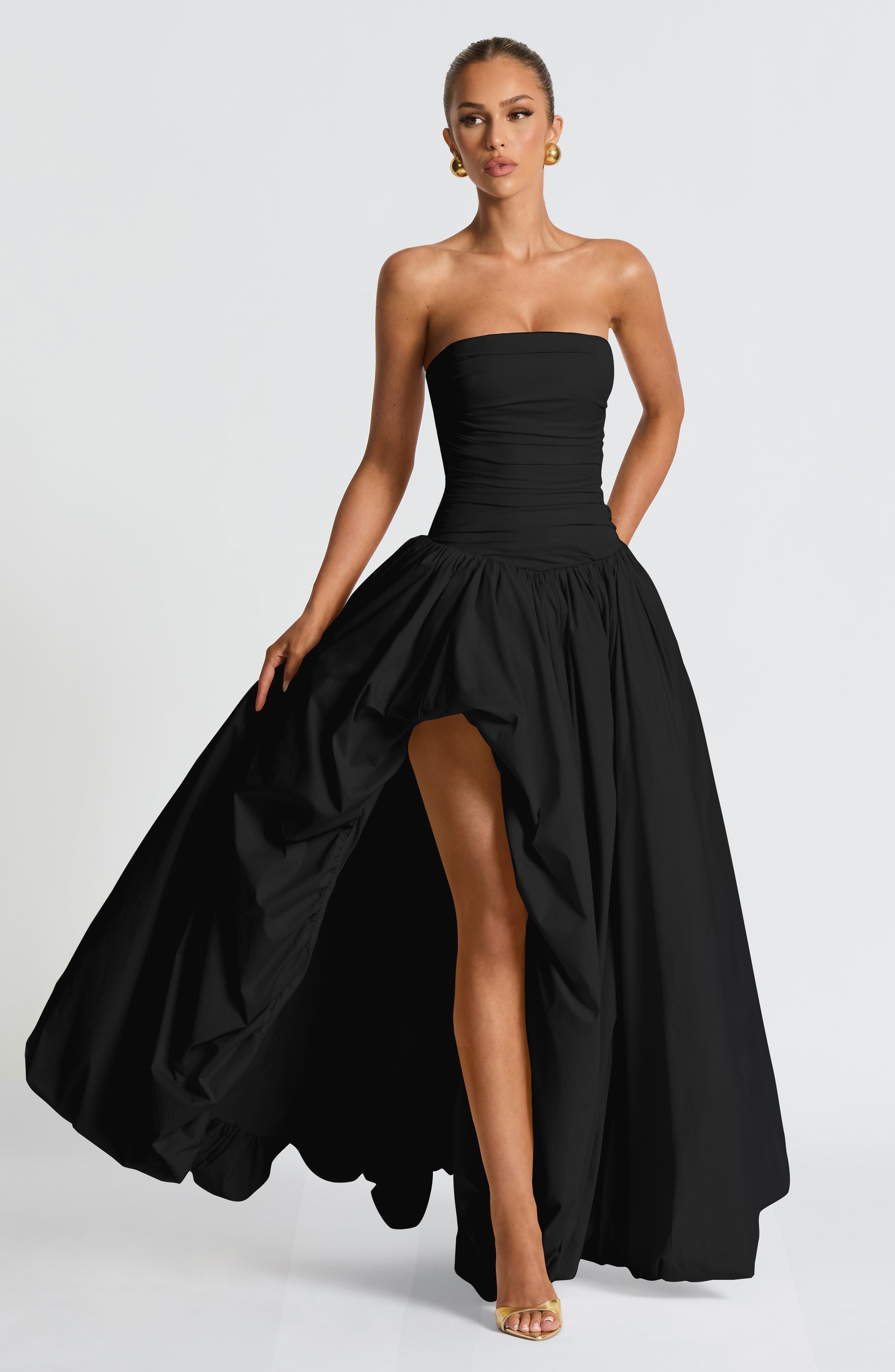 #Color_Negro