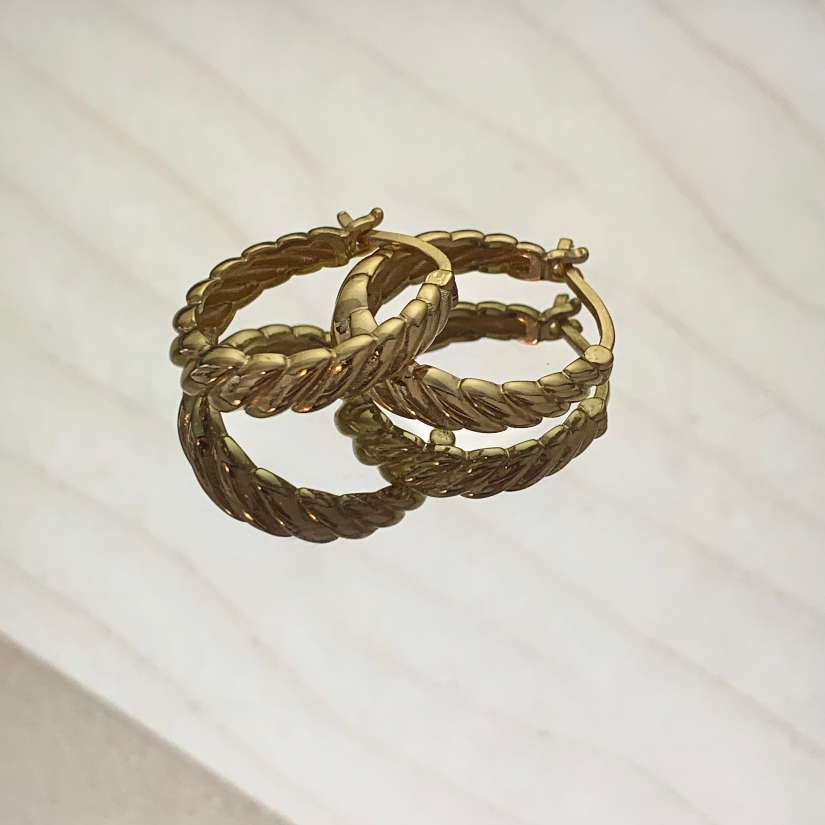 #Color_Oro