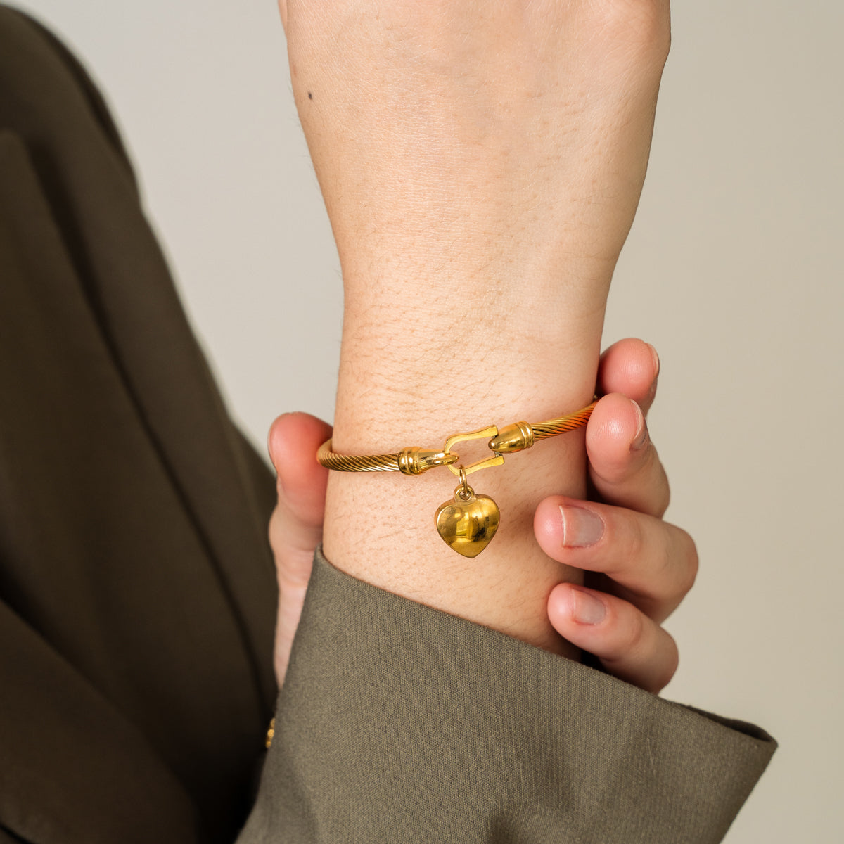 Pulseras con una Elegancia Sutil
