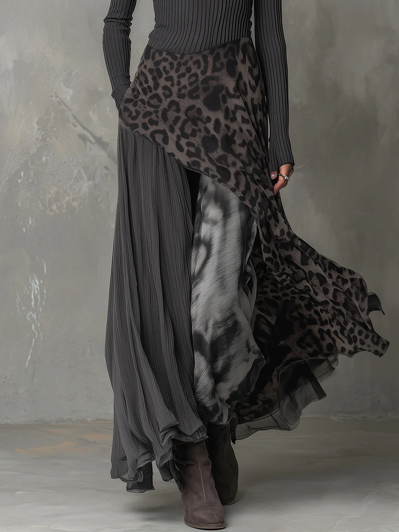 Vestido largo a rayas con estampado de leopardo